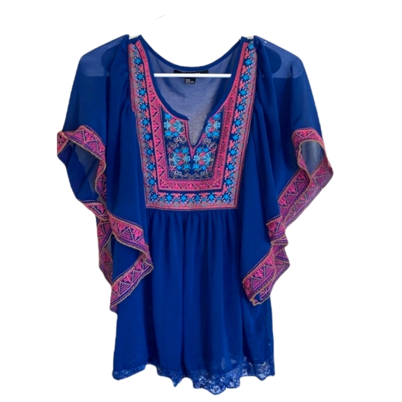 Forever 21 Tops - Forever 21 Embroided Peasant Blouse